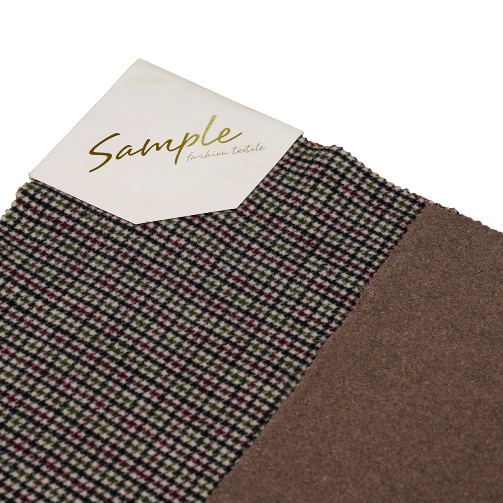 20 % шерсть, 70 % полиэстер, 10 % другие волокна, 800 г/м, цвет в клетку, двусторонний бархат, ML-4400-3