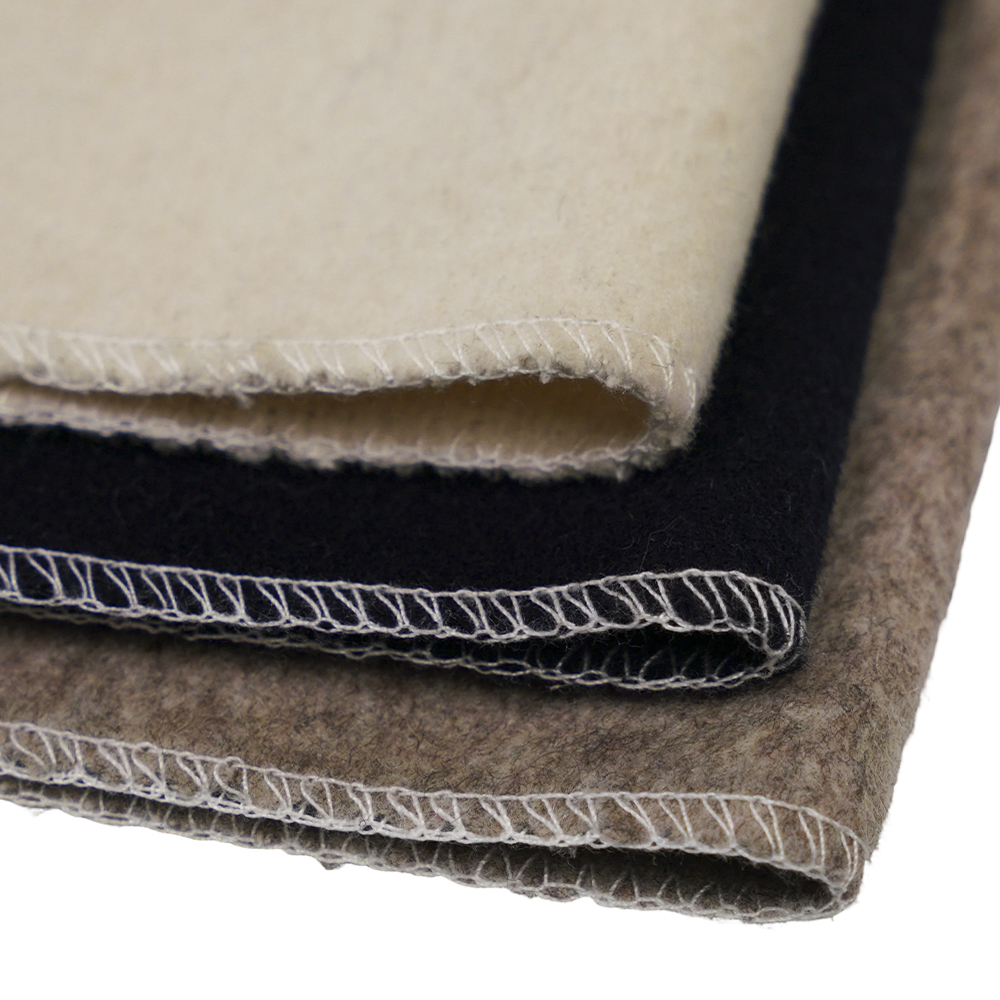 50 % шерсть, 40 % полиэстер, 10 % другие волокна, 680 г/м, бежевый, одностороннее покрытие из кристаллической шерсти, ML-242-2050680