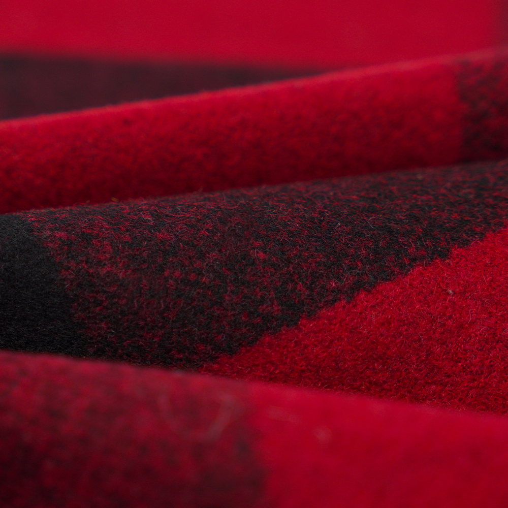 50 % шерсть, 40 % полиэстер, 10 % другие волокна, 760 г/м, черно-красная клетка, ткань Melton, ML-3010354